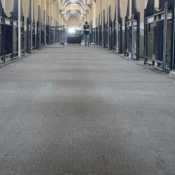 KRAIBURG BELMONDO Couloir d'écurie et douche Belmondo Walkpro><noscript><img width=