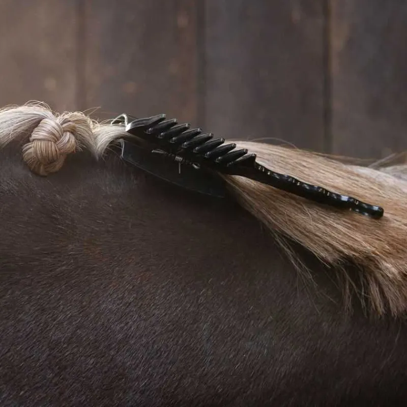 Q-ESSENTIALS Peigne à crinière avec pince QHP> Nattage